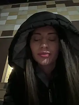 Isabella21  online show from March 5, 1:01 am