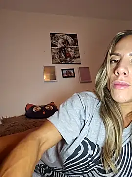 Miss J888 online show from September 23, 8:18 pm