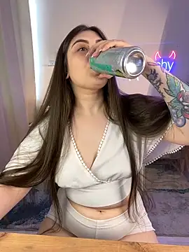 Lovely Waifu online show from May 17, 3:33 pm