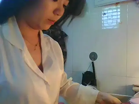 Linzly online show from January 7, 2:26 am