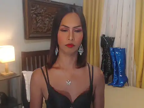 Nathalieheartt online show from November 3, 3:43 am