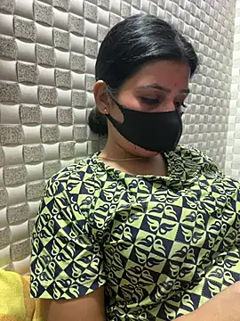 Hot Jaanvi  online show from April 15, 5:24 pm