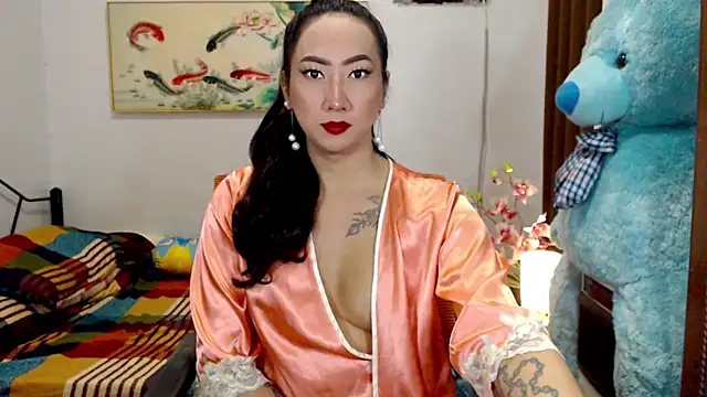 Snapshot of LovelyQueen69 chatting on September 21, 11:42 am LovelyQueen69 online show from September 21, 11:42 am