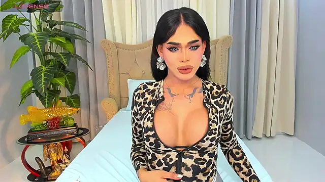 MochaliciousTransOnTop online show from March 31, 4:51 pm