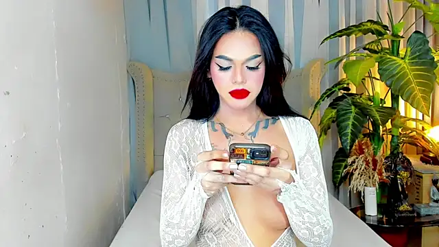 MochaliciousTransOnTop online show from February 10, 2:14 am