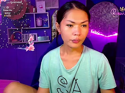 urgirljane online show from June 27, 10:16 am