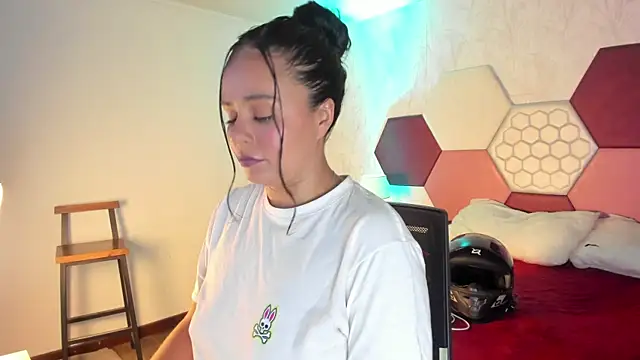 ArielleWilde online show from November 14, 3:39 am