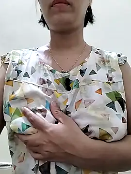 love sexy090 online show from April 12, 11:50 pm