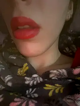 Mimisixo online show from November 24, 6:10 pm