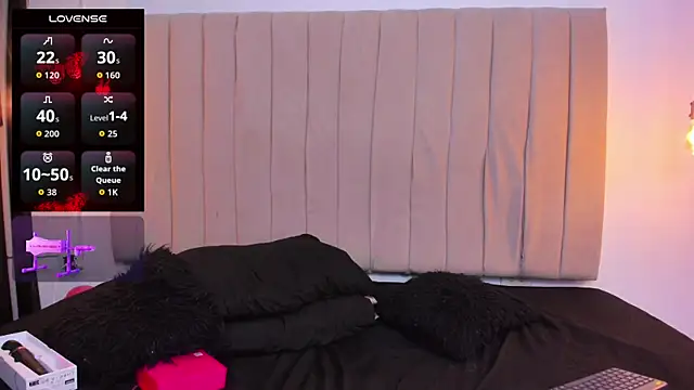 ana foxi online show from November 4, 10:37 pm