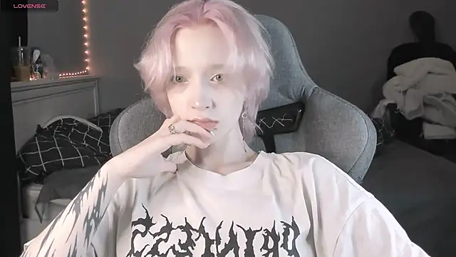 MelissaReis online show from March 21, 7:02 am