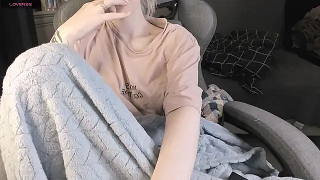 MelissaReis online show from March 6, 5:57 am