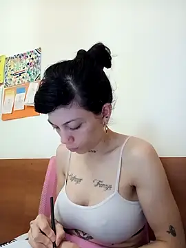 Snapshot of Paula_Alameda chatting on October 16, 9:12 am Paula Alameda online show from October 16, 9:12 am