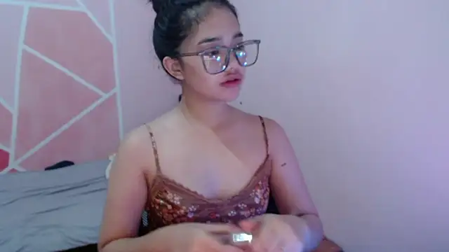 aaliyah walker online show from November 24, 10:50 am