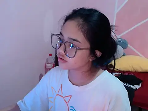 aaliyah walker online show from December 5, 9:32 am