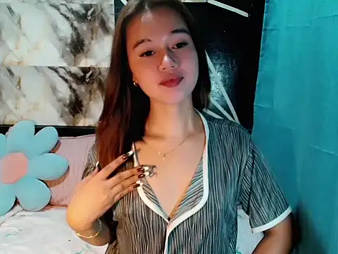 urgirl mikah online show from December 3, 4:37 am