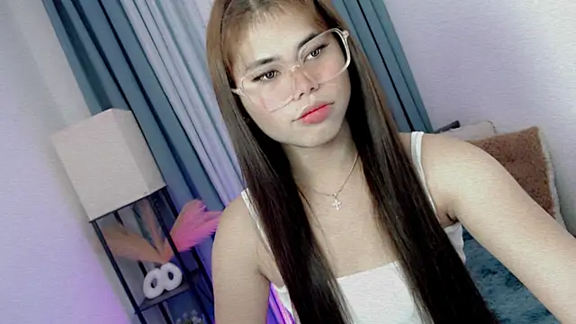 PrettyBlythes TS online show from March 6, 1:12 am