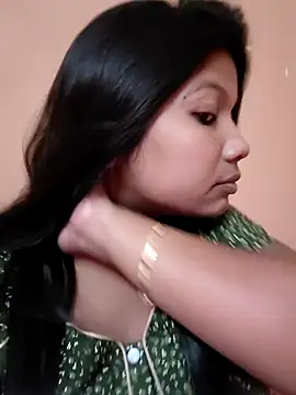 Milkybhabhi online show from November 9, 4:47 pm