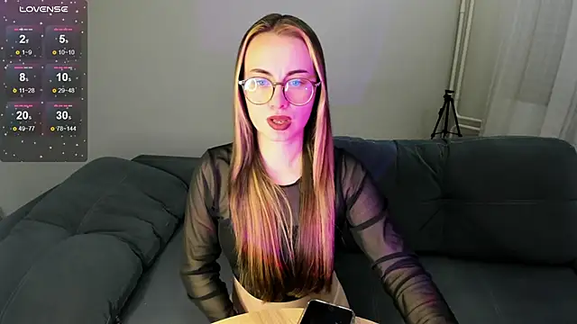 MewStella online show from November 3, 3:10 am