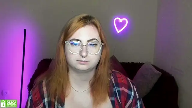 Snapshot of Alicia_love00 chatting on September 24, 11:31 am Alicia love00 online show from September 24, 11:31 am