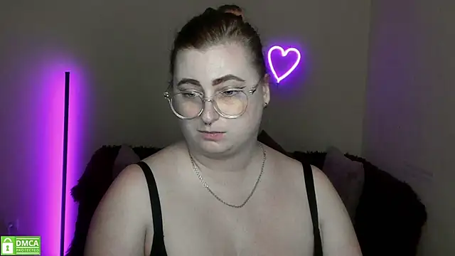 Snapshot of Alicia_love00 chatting on September 25, 11:42 am Alicia love00 online show from September 25, 11:42 am