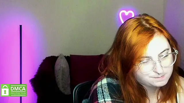 Snapshot of Alicia_love00 chatting on October 3, 11:26 am Alicia love00 online show from October 3, 11:26 am