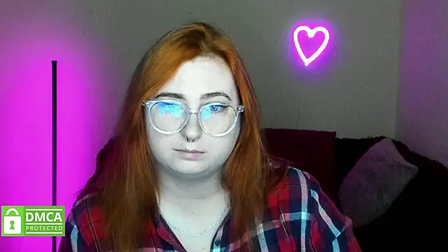 Snapshot of Alicia_love00 chatting on October 9, 11:25 am Alicia love00 online show from October 9, 11:25 am