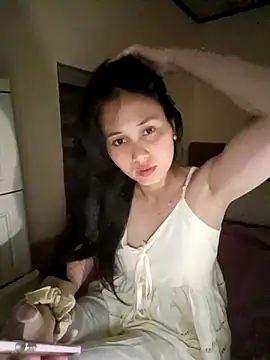 Jun-Mzzz online show from April 11, 3:48 pm