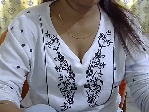 CHAMELI4747 online show from March 10, 9:02 am