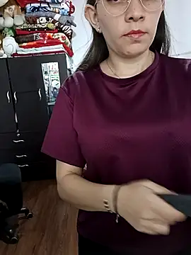 Isabella5 Brown  online show from December 1, 3:59 pm