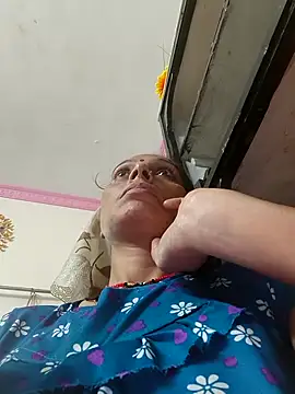 ISHANI-SINGH online show from October 25, 3:19 pm