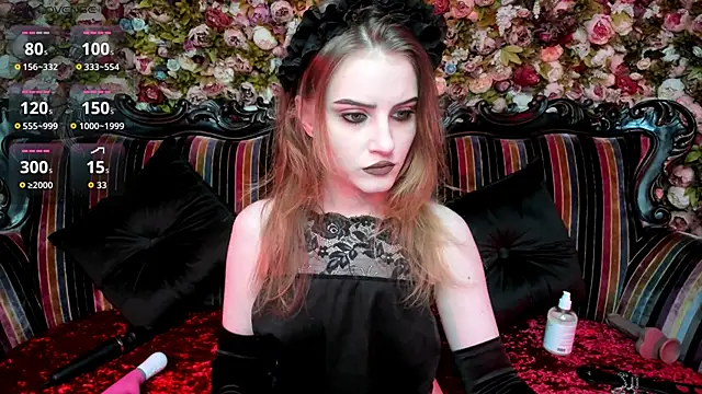 Snapshot of EllieMori chatting on October 19, 10:56 pm EllieMori online show from October 19, 10:56 pm