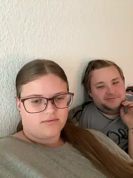 CurvyPaar2 online show from September 14, 2:04 pm