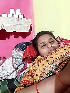 Hot crety online show from April 9, 5:18 pm