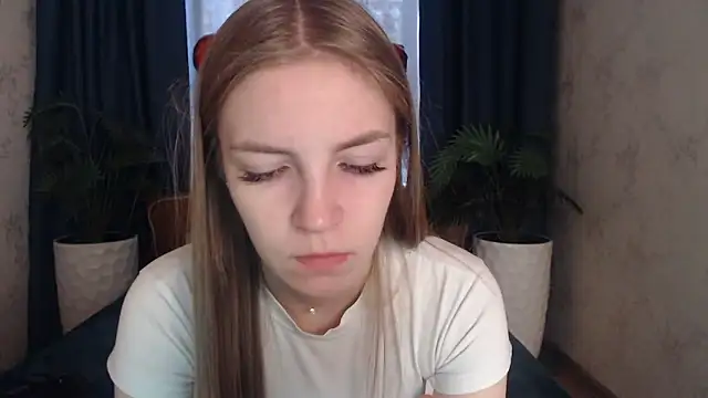 HitGyrl online show from March 17, 1:09 am