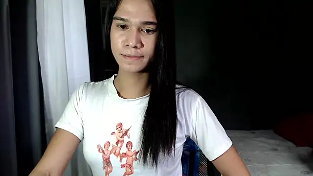 Snapshot of urseductivebarbie_xx chatting on September 30, 8:42 am urseductivebarbie xx online show from September 30, 8:42 am