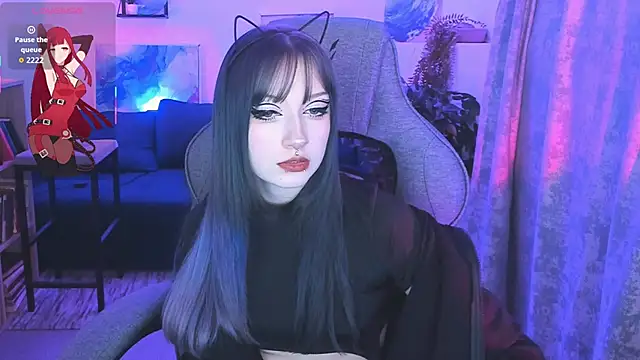 LiliLuna online show from February 6, 1:14 pm