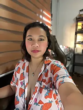 sweet-candy07 online show from April 15, 10:10 pm