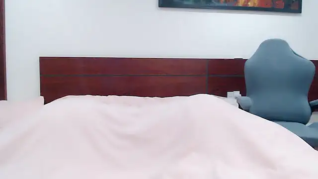 Cam-Ly online show from January 18, 5:09 pm