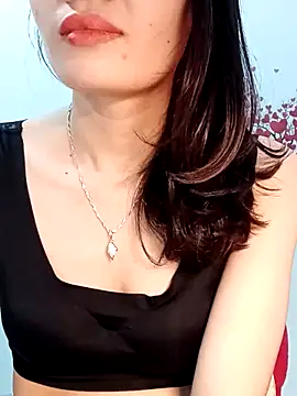 Hinna x online show from April 18, 10:20 pm