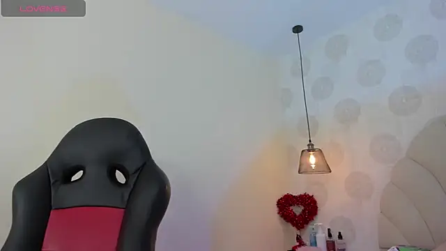 GIANAMILLER6 online show from April 21, 12:12 pm