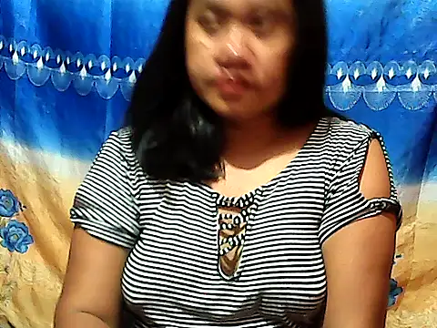 Snapshot of Sprinkler05 chatting on October 1, 10:42 am Sprinkler05 online show from October 1, 10:42 am