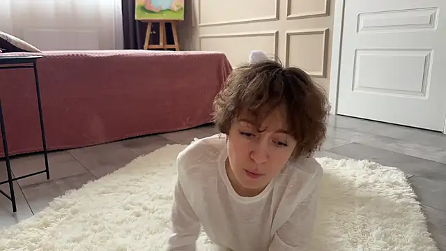 daniellia  online show from November 16, 9:32 am