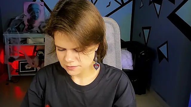 EllieMurler online show from October 22, 9:03 am