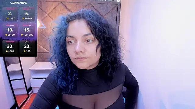 Kiara Cruz   online show from October 27, 8:03 pm