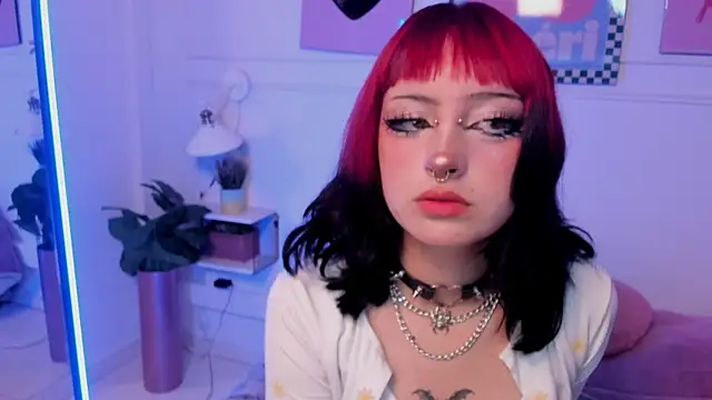 Zoe Lynch  online show from April 13, 11:33 am