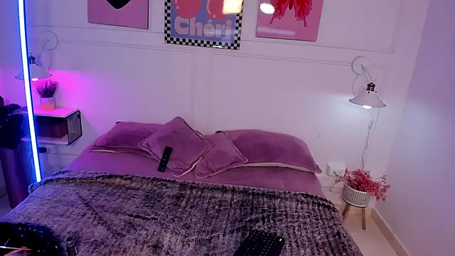 Zoe Lynch  online show from February 9, 11:34 am