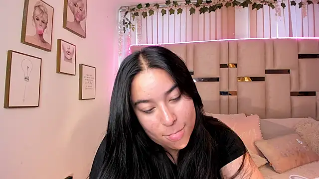 Zoey thompson online show from March 10, 9:19 pm