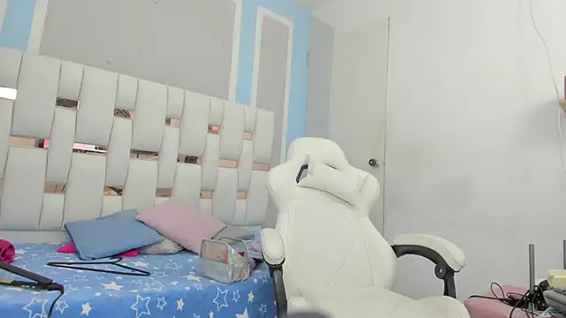 marsmith1 online show from September 23, 3:48 am