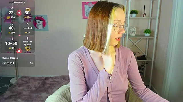 Snapshot of R0cket_bunny chatting on September 19, 12:09 am R0cket bunny online show from September 19, 12:09 am